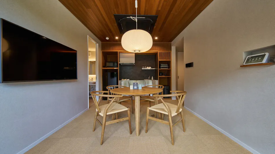 LUXE TECH VILLA ASHITOKU