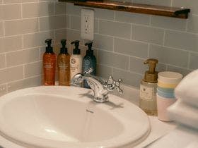 ７Ｒｏｏｍｓ　Ｈｏｔｅｌ　＆　Ｃａｆｅ