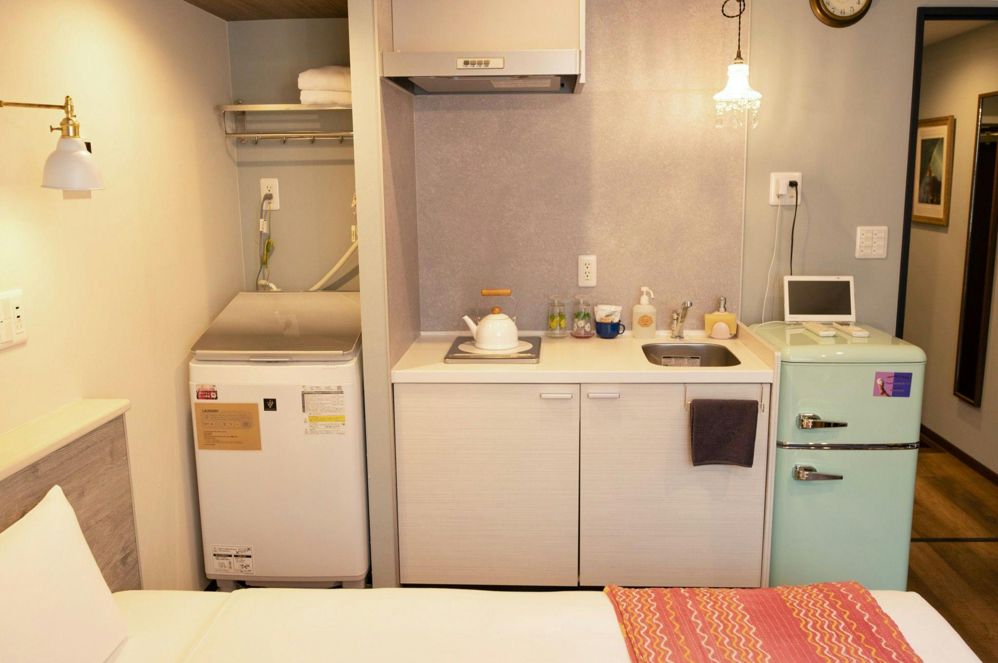 7 Rooms Hotel & Cafe