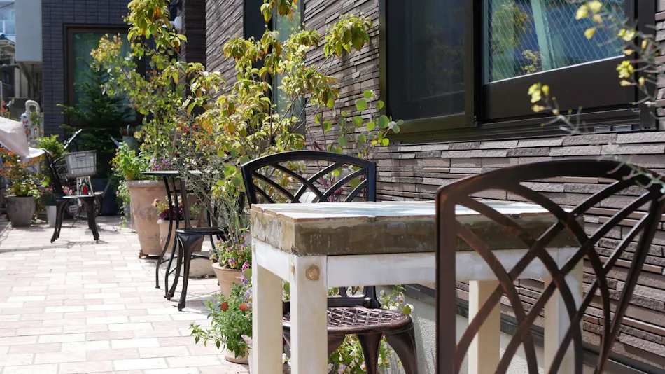 7 Rooms Hotel & Cafe