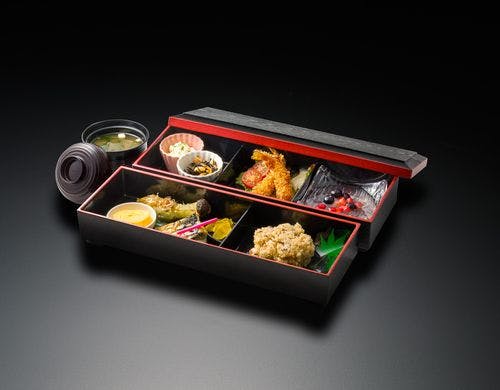 ホテル自慢の和弁当！