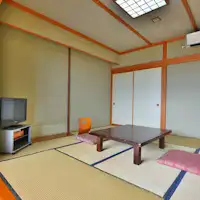 【ห้ามสูบบุหรี่】ตัวอย่างห้องสไตล์ญี่ปุ่นขนาด 8 เสื่อพร้อมวิวเทือกเขาแอลป์