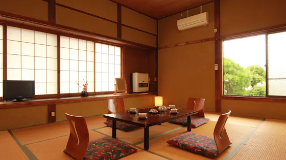 ห้องพักสไตล์ญี่ปุ่น (ห้องพักผ่อนสบาย) 10 เสื่อทาทามิ.