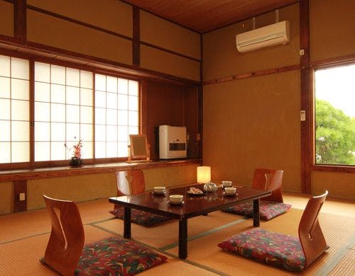 和室（のんびりと過ごせる客室）10畳