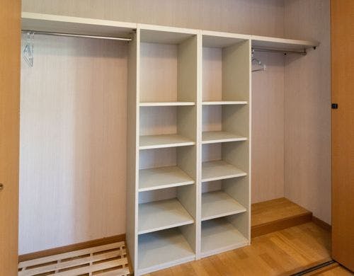 寝室　クローゼット
