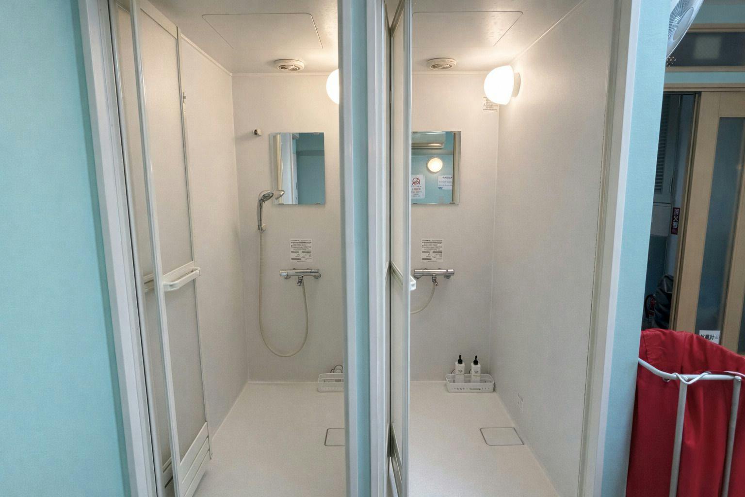 Capsule Hotel Block Room