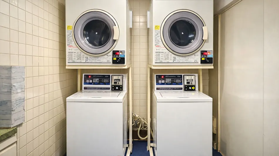 Capsule Hotel Block Room