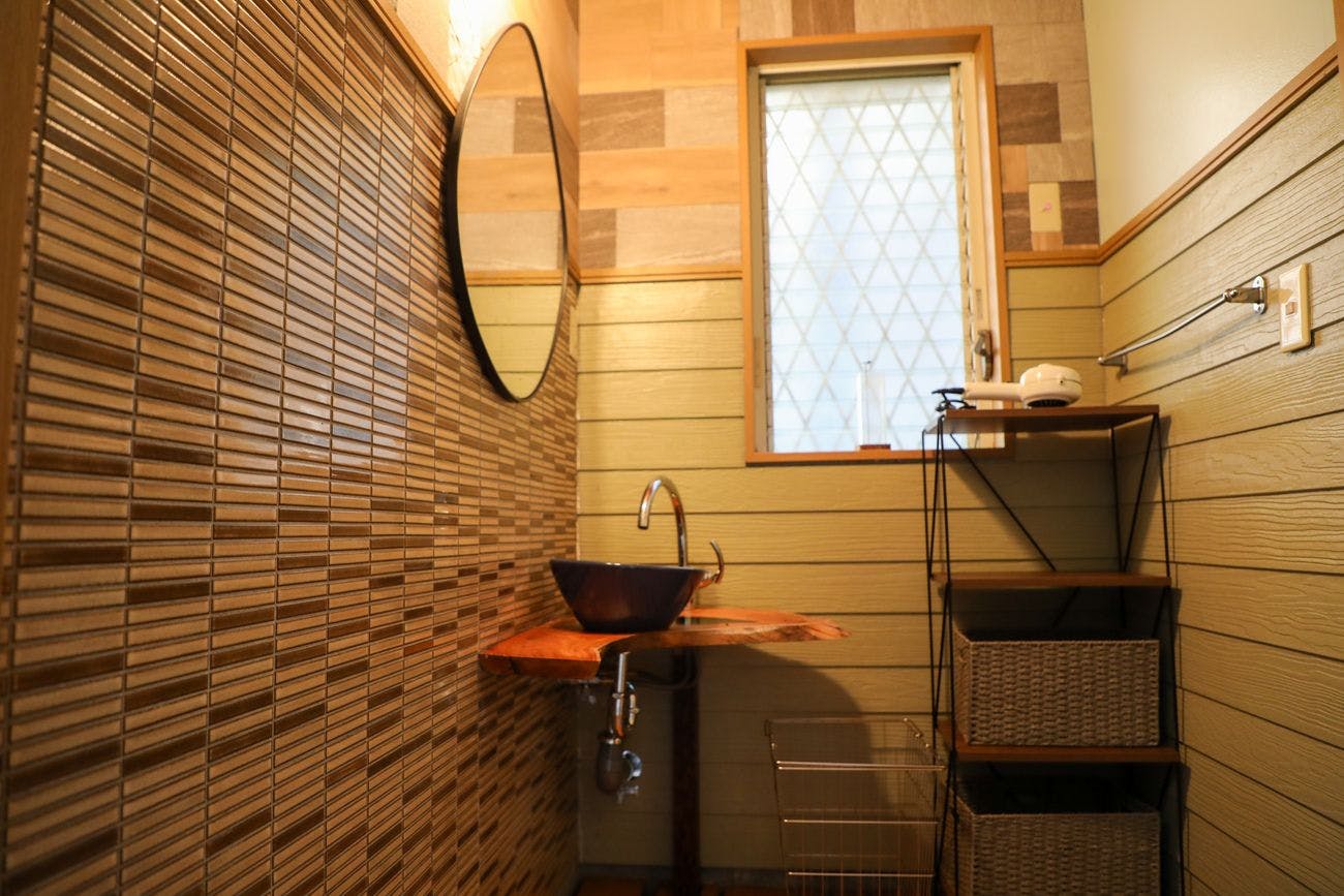 Ruang ganti dan ruang rias