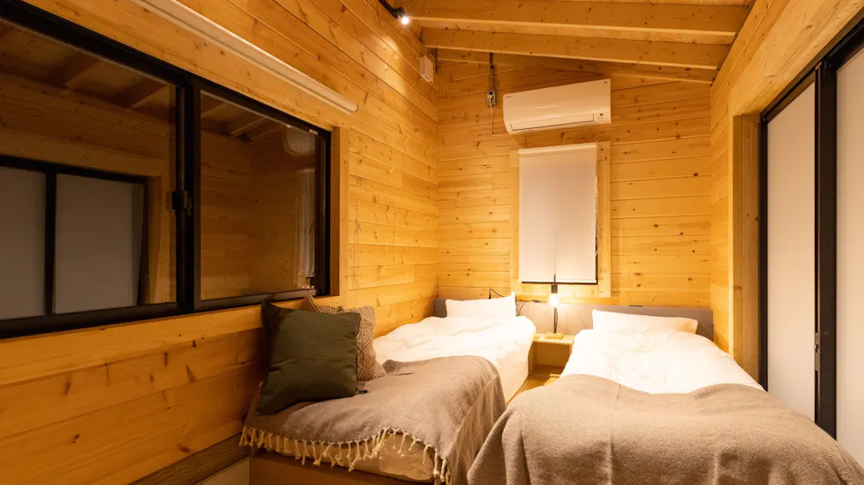 Outdoor Resort 'ETOWA KISARAZU' Surrounded by Nostalgia and Trees