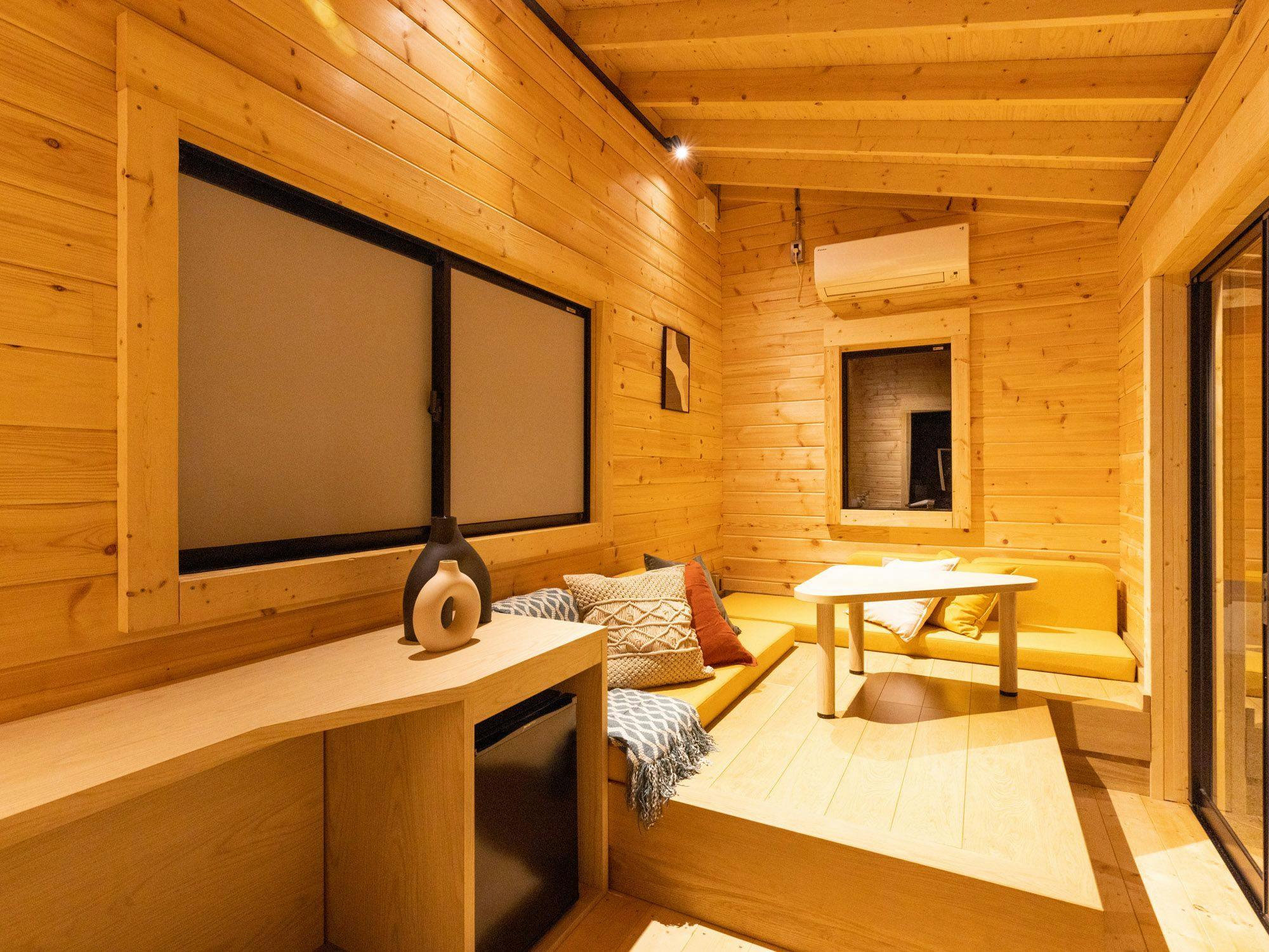 Outdoor Resort 'ETOWA KISARAZU' Surrounded by Nostalgia and Trees