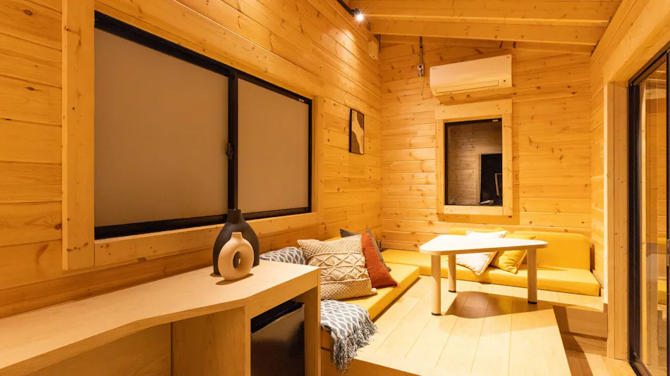 Outdoor Resort 'ETOWA KISARAZU' Surrounded by Nostalgia and Trees