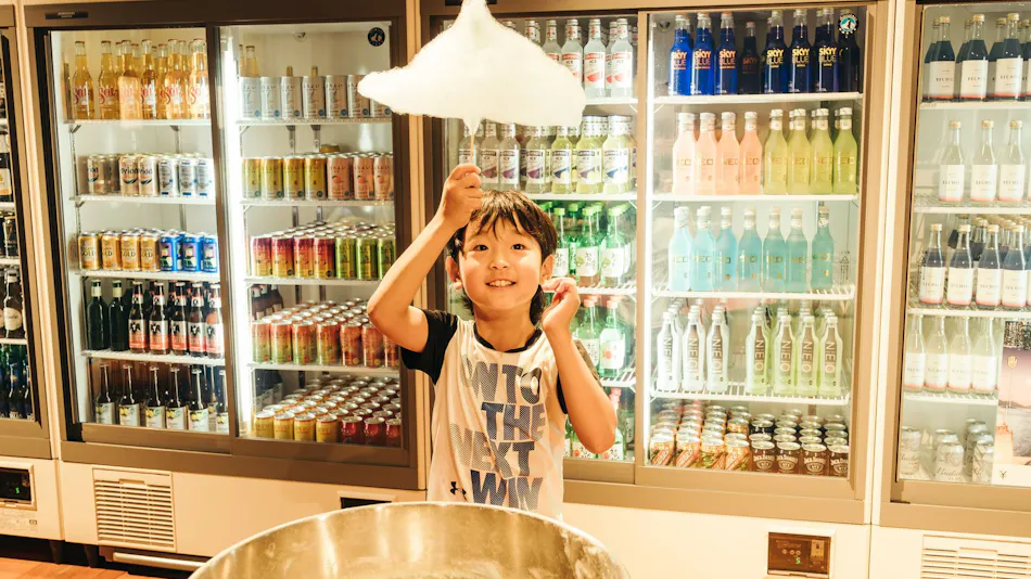 Outdoor Resort 'ETOWA KISARAZU' Surrounded by Nostalgia and Trees