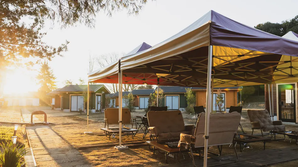 Outdoor Resort 'ETOWA KISARAZU' Surrounded by Nostalgia and Trees