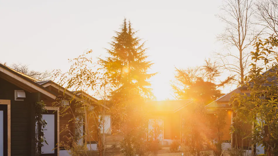 Outdoor Resort 'ETOWA KISARAZU' Surrounded by Nostalgia and Trees