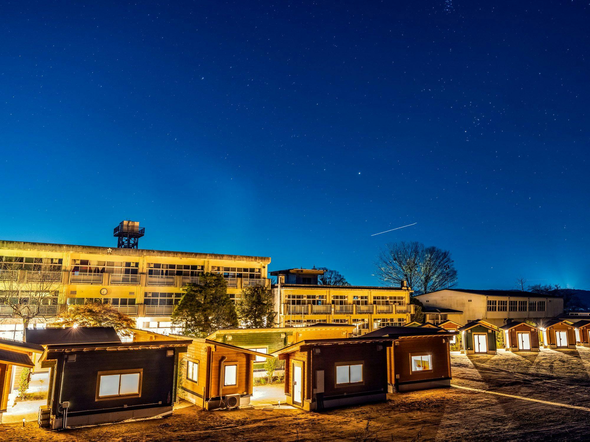 Outdoor Resort 'ETOWA KISARAZU' Surrounded by Nostalgia and Trees