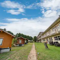 ที่พักที่ผสมผสานธรรมชาติกับอาคารเรียนอย่างลงตัว