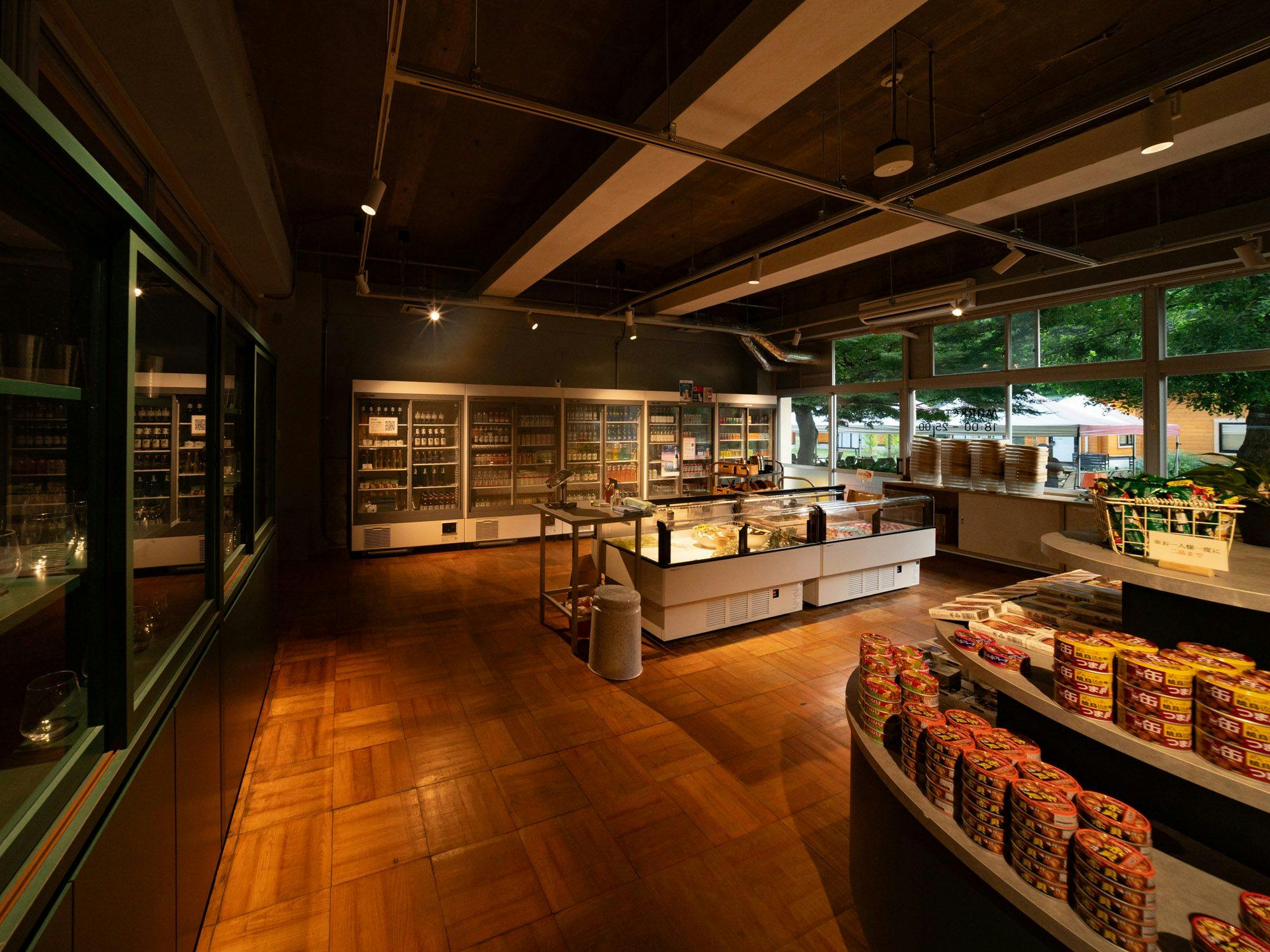 Outdoor Resort 'ETOWA KISARAZU' Surrounded by Nostalgia and Trees