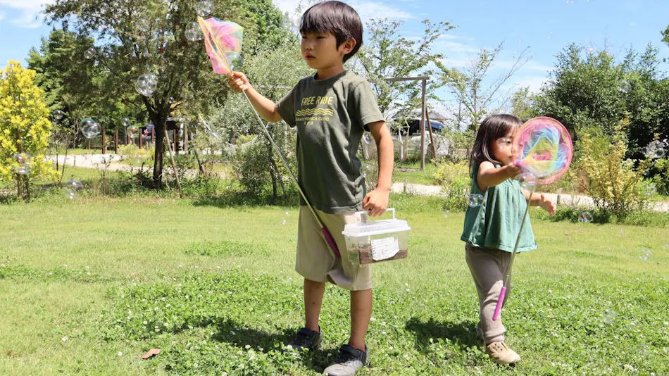Outdoor Resort 'ETOWA KISARAZU' Surrounded by Nostalgia and Trees