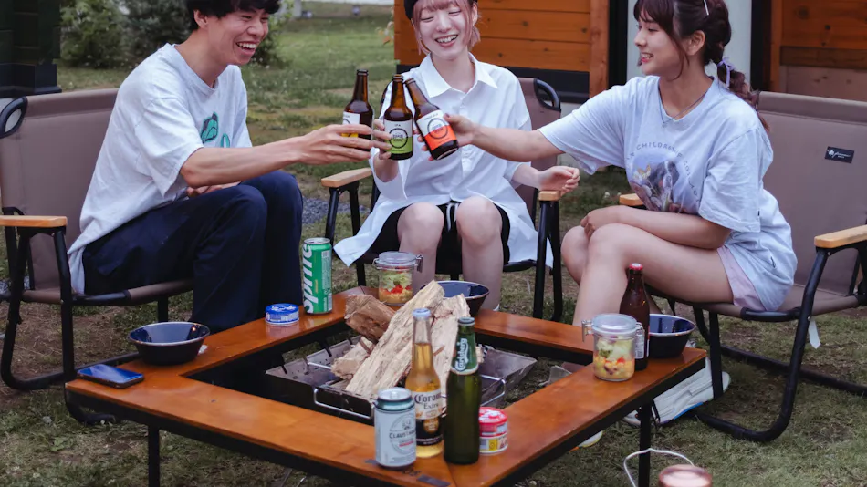 Outdoor Resort 'ETOWA KISARAZU' Surrounded by Nostalgia and Trees