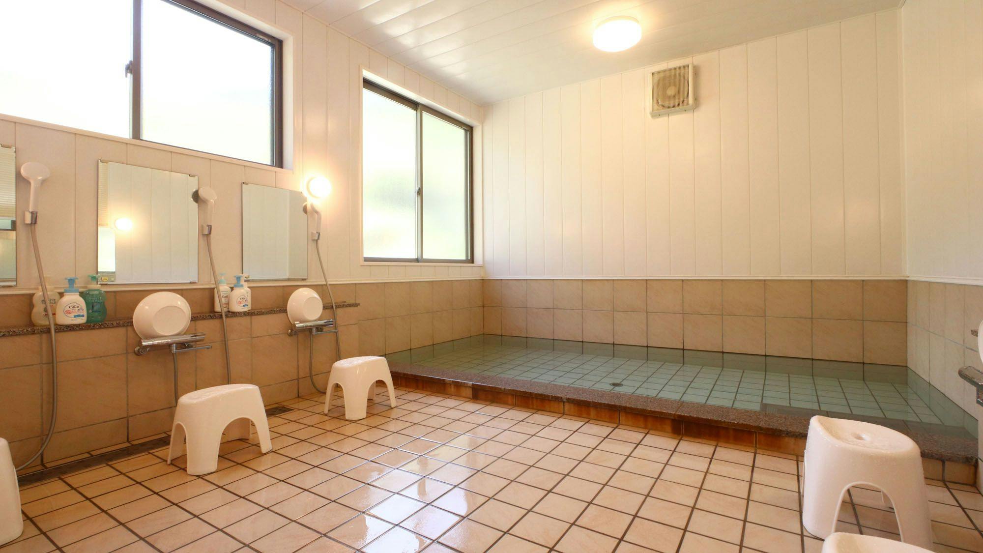 สิ่งอำนวยความสะดวก◆น้ำพุร้อนห้องอาบน้ำรวมขนาดใหญ่แยกชายหญิงอย่างละ 1 แห่ง*