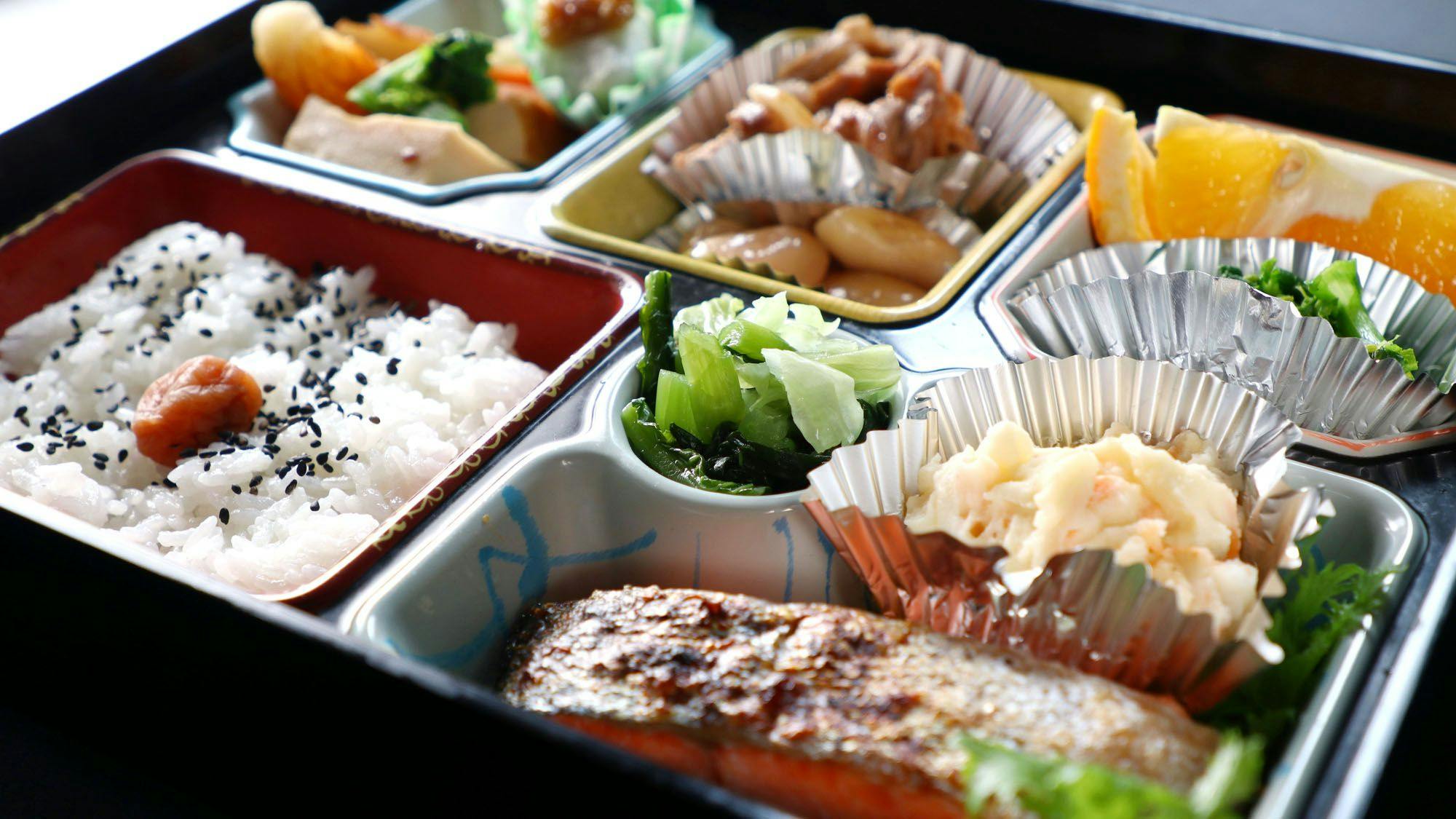 อาหารค่ำ◆ตัวอย่างมื้อเย็น เบนโตะโชคาโดะทำมือโดยเจ้าของโรงแรม*