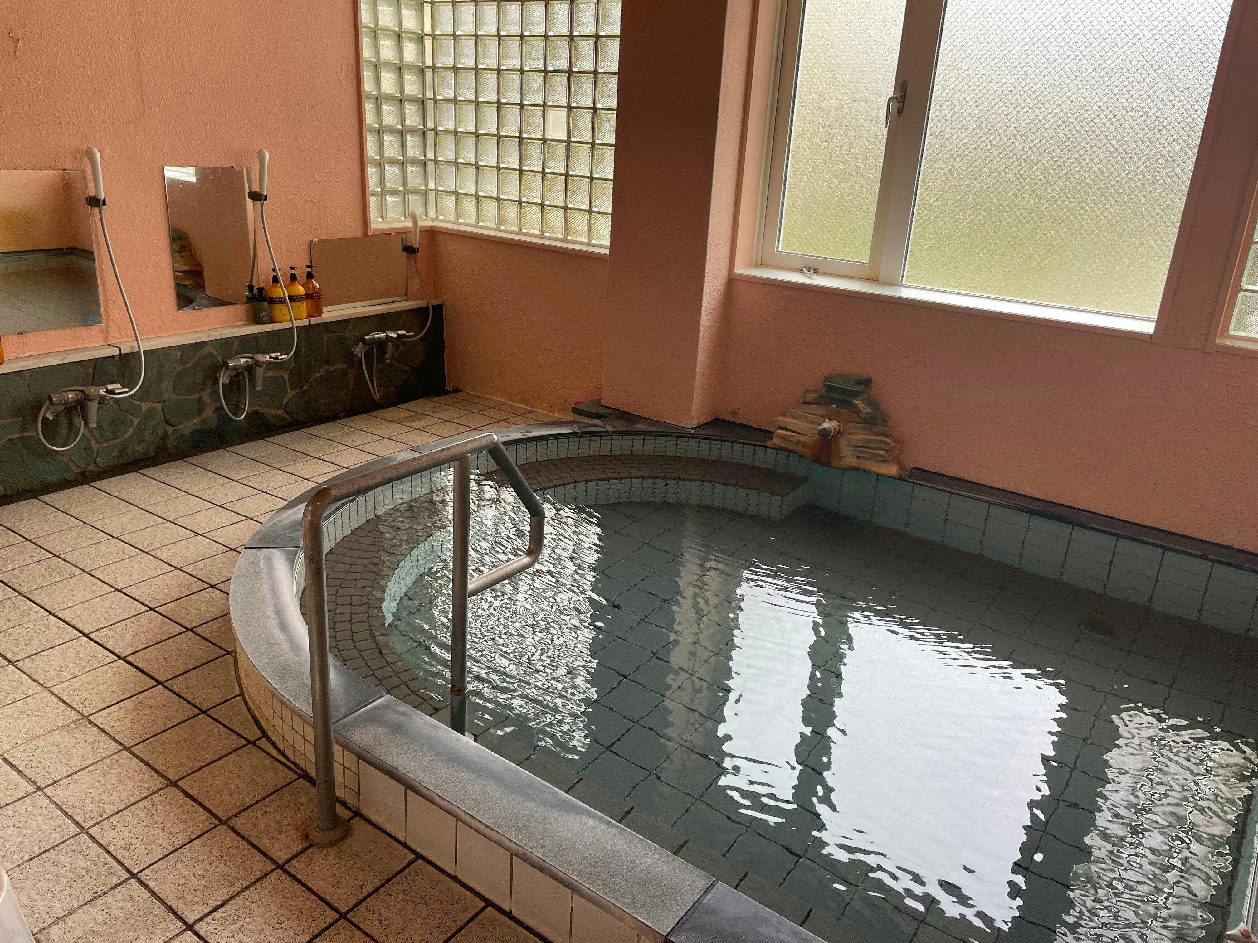Yunokawa Onsen Gensen Kakenagashi no Yado Hotel Kamomekan
