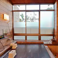 น้ำพุร้อนธรรมชาติของ BLOOM