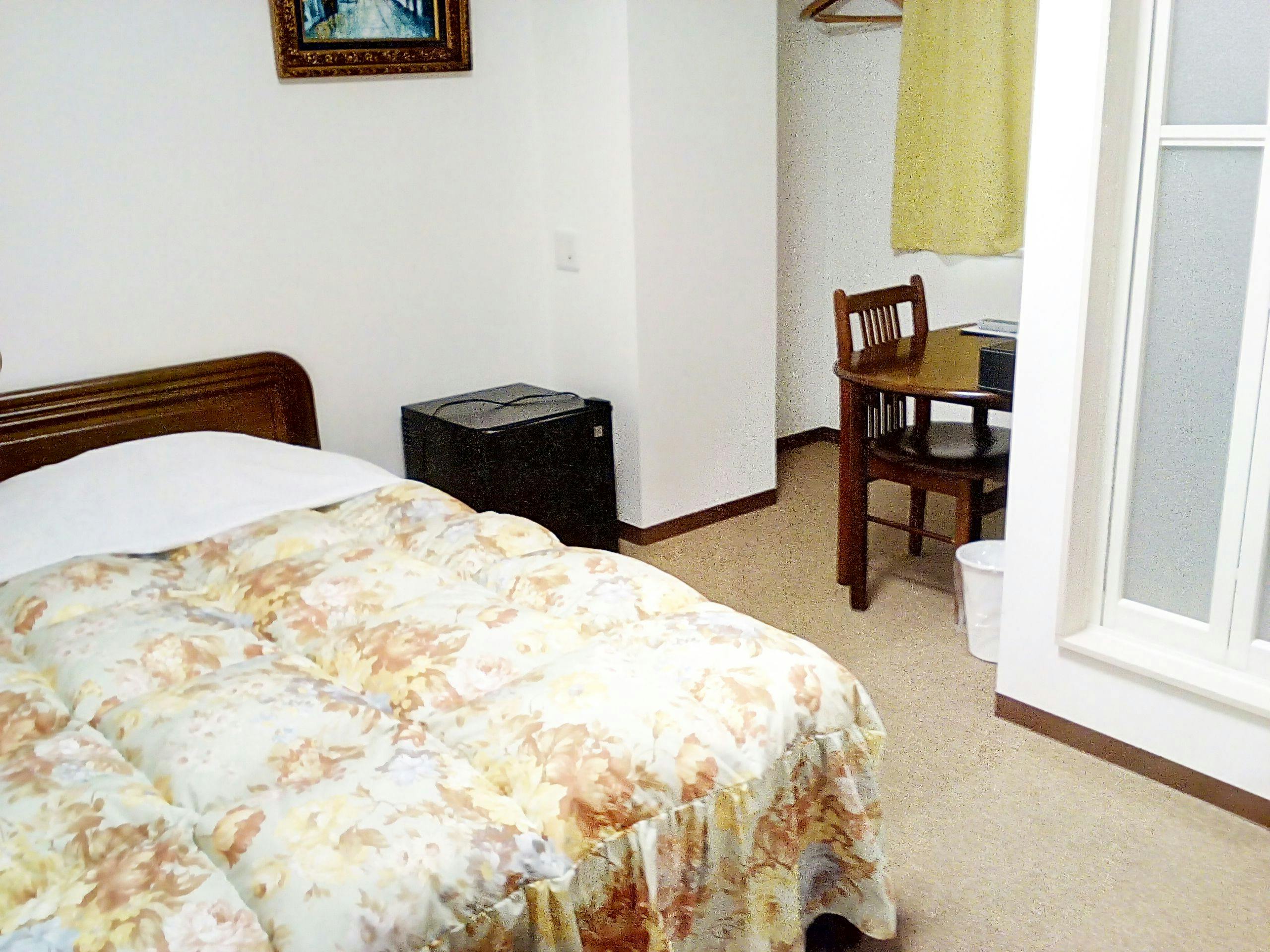 Sunshine Hotel