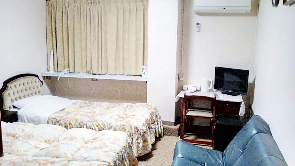 Sunshine Hotel