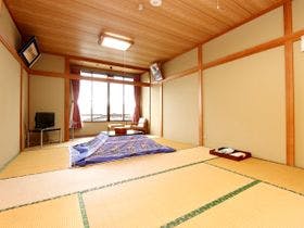 山中湖を望む民宿　崇岳荘