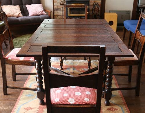 リビングテーブル