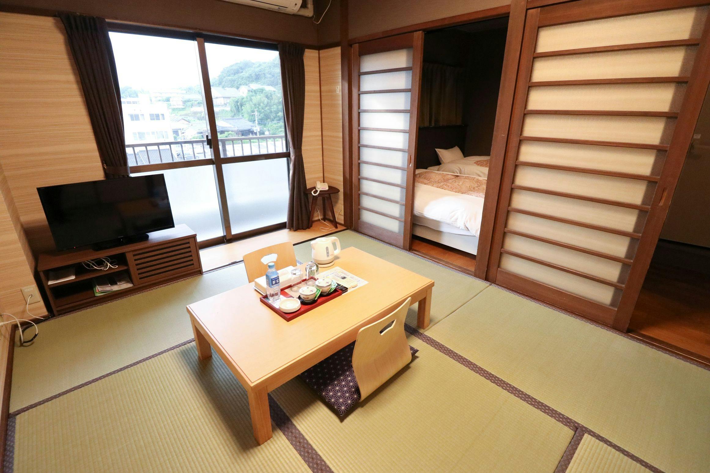 Business Hotel Shirasagi