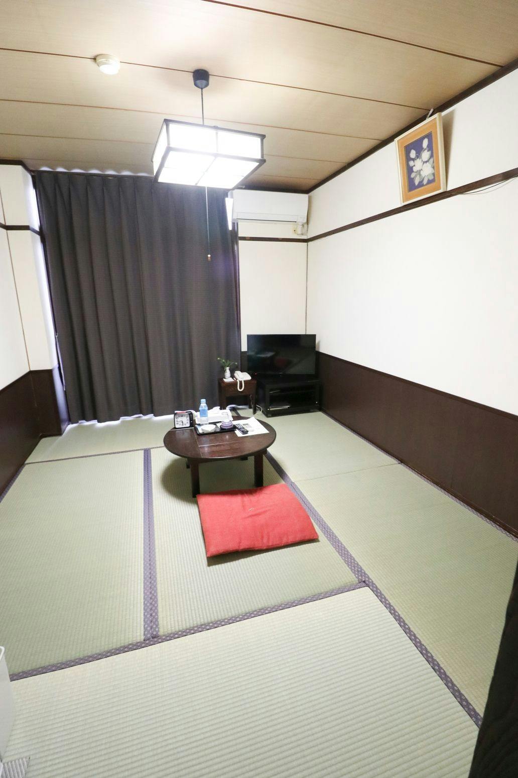 Business Hotel Shirasagi