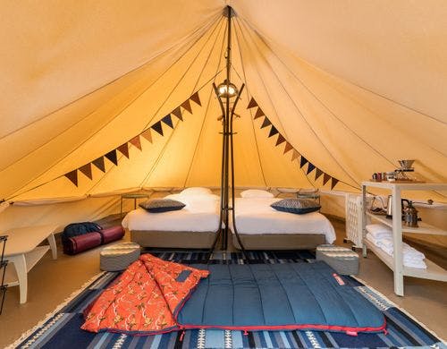 グランピングテントの内観