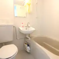 Semua kamar dilengkapi dengan unit kamar mandi★