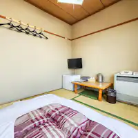 Kamar Single Gaya Jepang <Bebas Rokok> Tanpa Toilet dan Bak Mandi