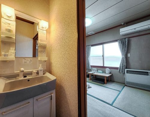 #和室〈喫煙〉バス・トイレなし和室6畳