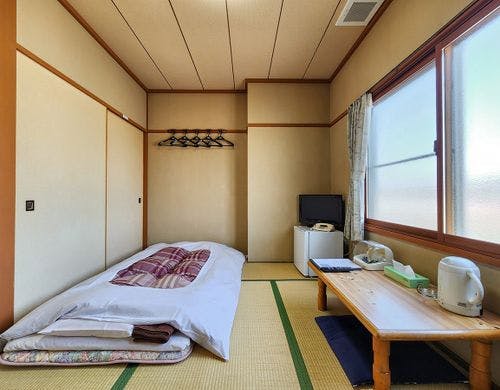 #和室〈喫煙〉バス・トイレなしの和室