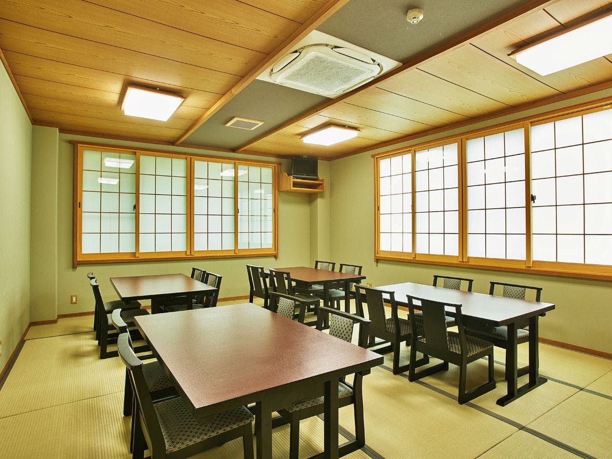 [Facility] Dining Area (Large Hall, 20 Tatami Mats)
