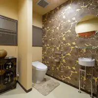 Toilet dan kamar mandi