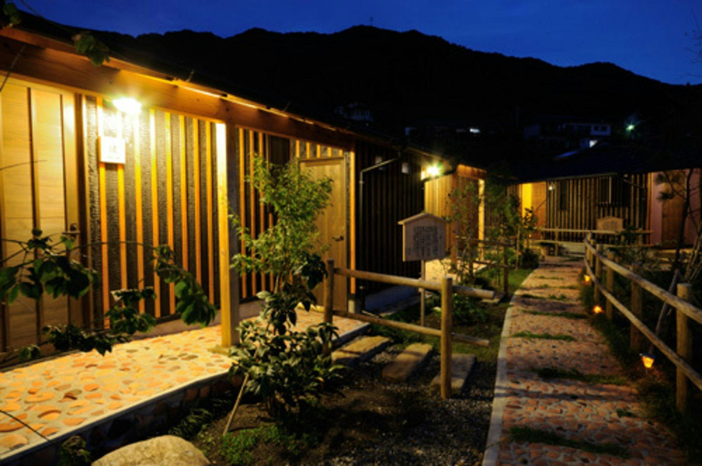 Shimoda Onsen Yunosato Crayon