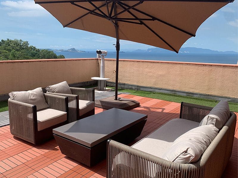 ห้องสวีทพิเศษ ระเบียงที่กว้างที่สุดในโรงแรมนี้