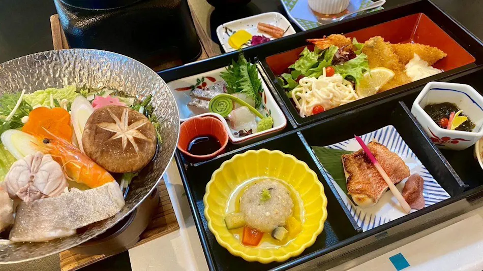 Hotel de Marronnier Utsumi Onsen