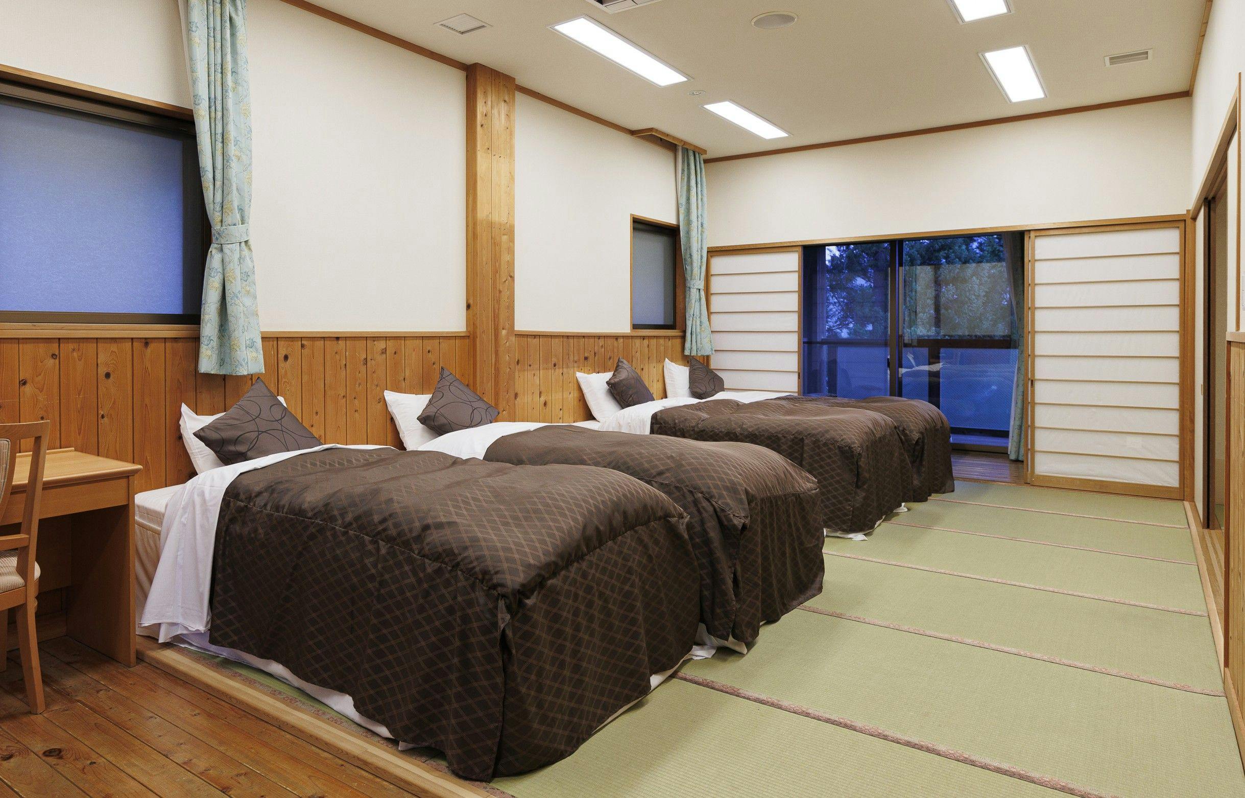 Winter Cherry Blossom Inn Kamiizumi