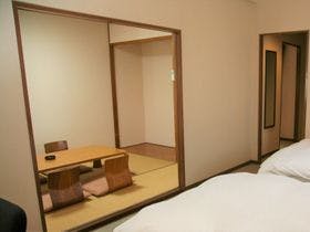 ロイヤルガーデンホテル