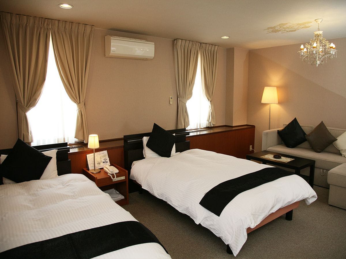 Royal Garden Hotel