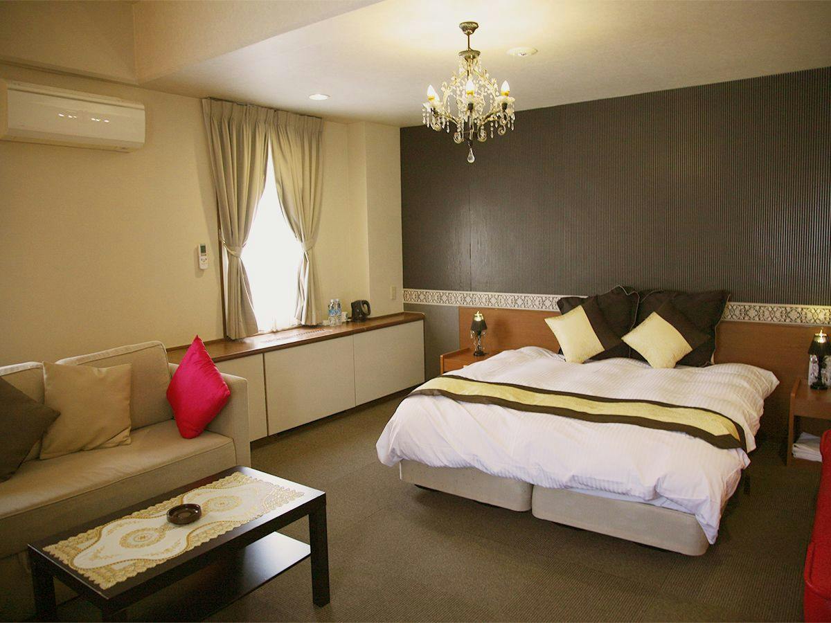 Royal Garden Hotel
