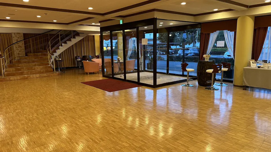 Royal Garden Hotel