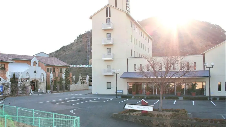 Royal Garden Hotel