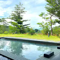 Pemandian Air Panas Terbuka_Tempat Tidur Berendam